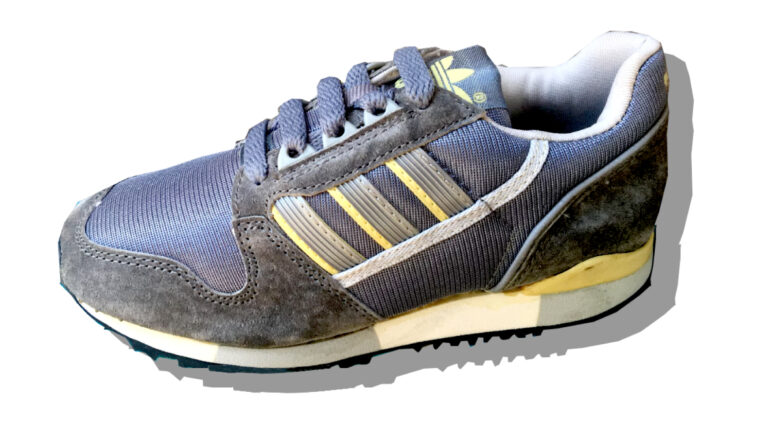 Adidas ZX220