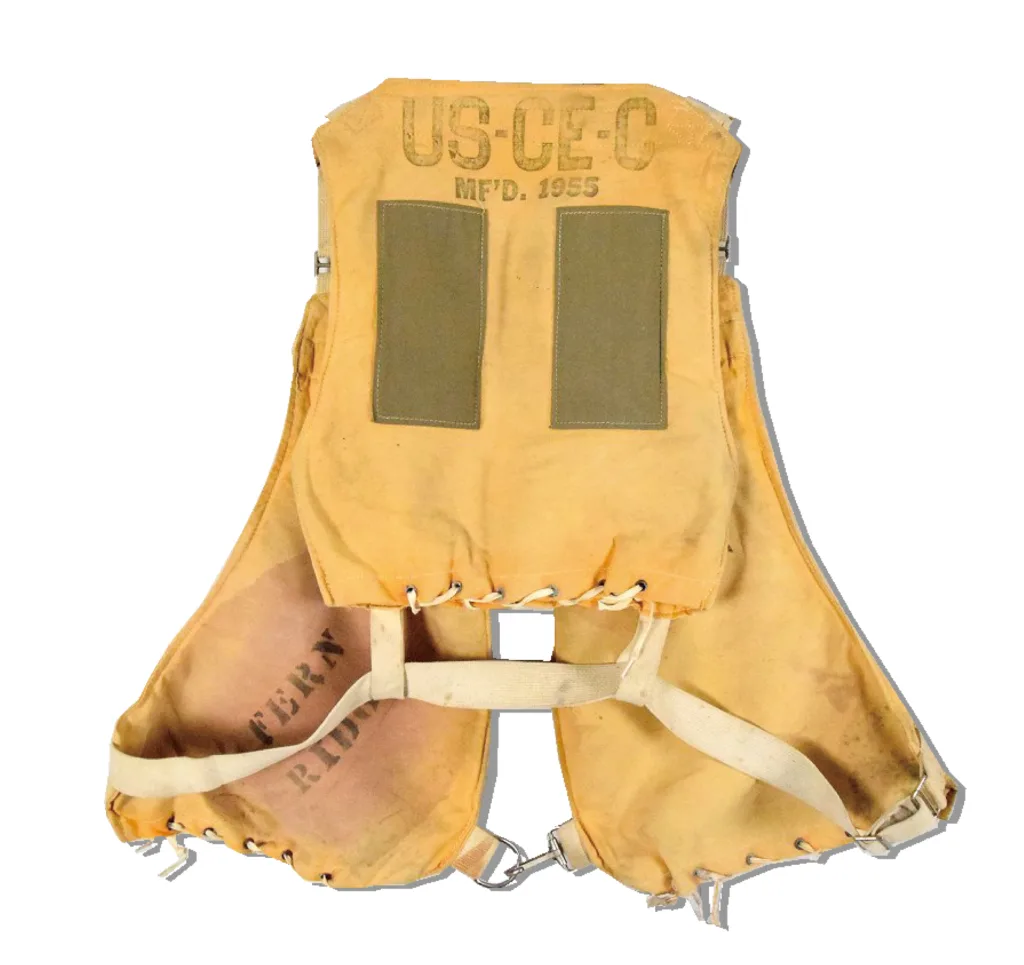 US NAVY LifeCEC TA PAT co Life Preserver Vest 1950s Back